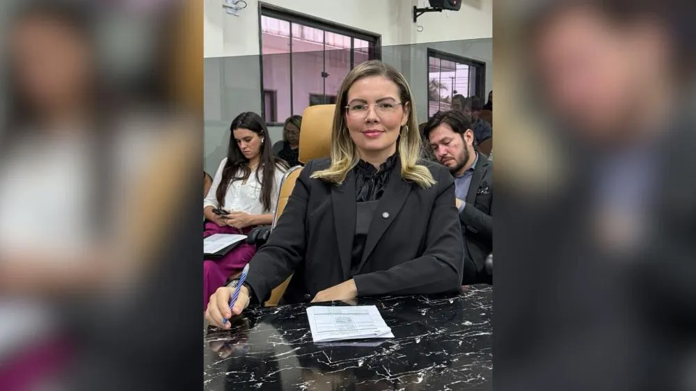 DOIS PESOS DUAS MEDIDAS: “Câmara defende jornalistas, mas ignorou difamações contra mim”, diz Sofia Andrade