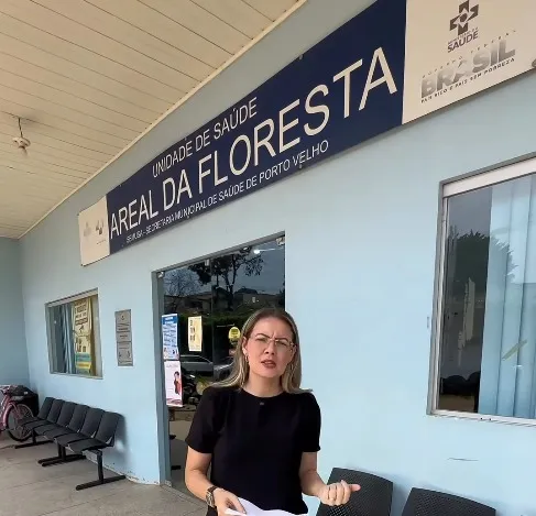 Sofia Andrade fiscaliza atendimento na Unidade de Saúde Areal da Floresta