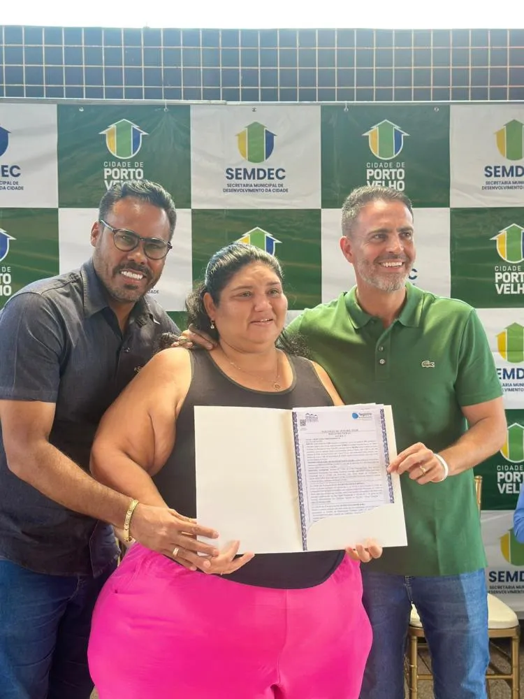 Dr. Santana celebra entrega de escrituras do Residencial Pioneiros I e relembra a luta das famílias por moradia digna