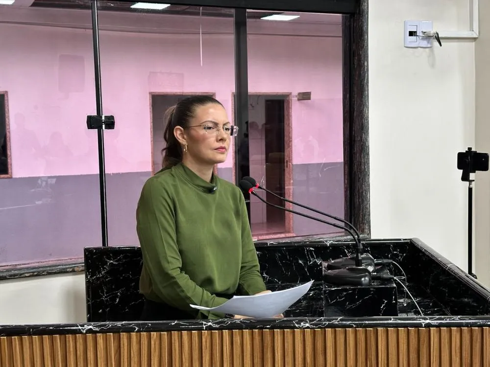 Vereadora Sofia Andrade critica prisão de Bolsonaro e fala em “perseguição política” durante sessão na Câmara