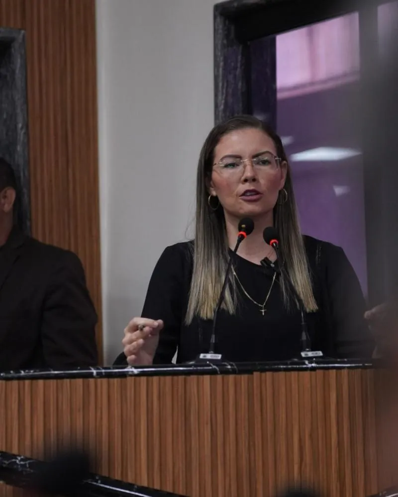 Sofia Andrade apresenta PL que garante direito dos pais à informação sobre atividades religiosas nas escolas municipais