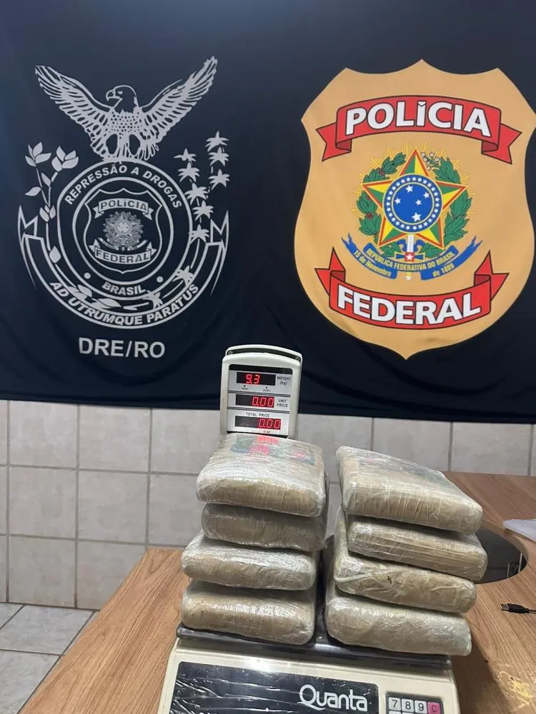 PF prende passageiro com cerca de 8 kg de skunk em aeroporto de Porto Velho