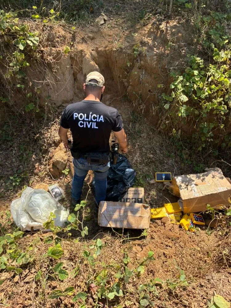 Polícia Civil prende duas pessoas e apreende mais de 231 quilos de drogas em área rural de Rio Crespo