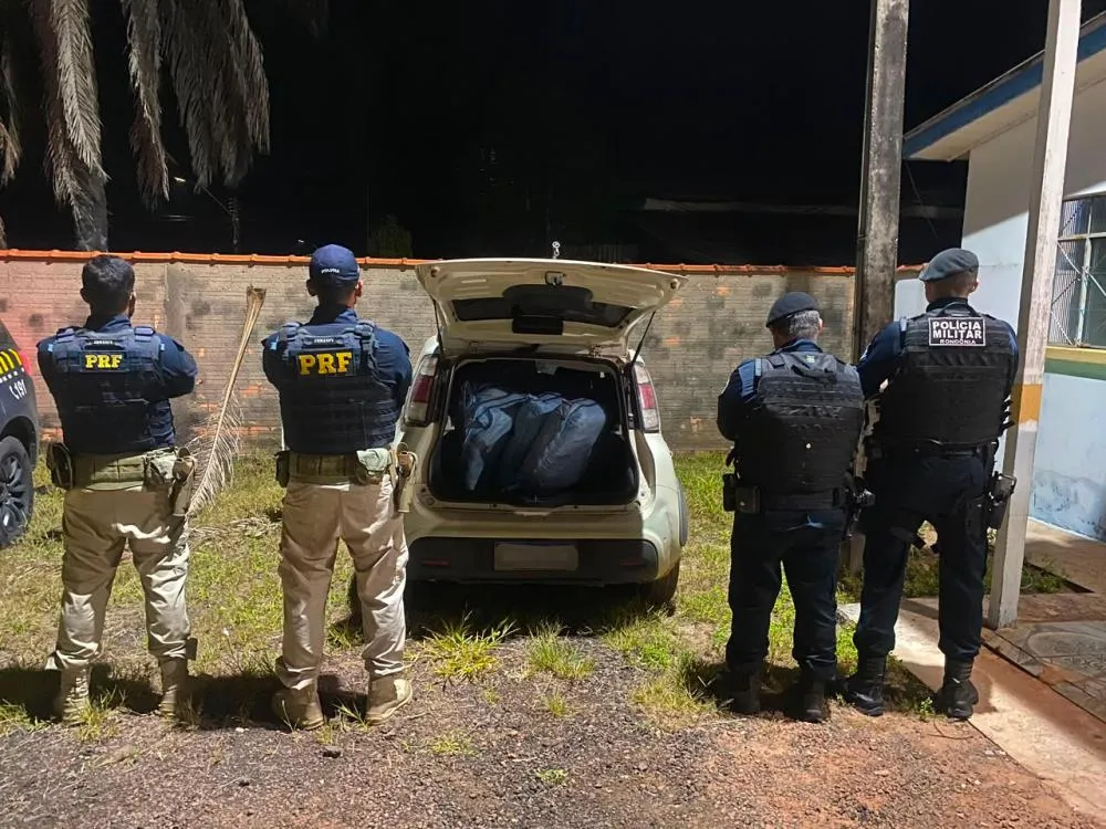 PRF e PMRO apreendem mais de 160 quilos de skunk após perseguição em Seringueiras