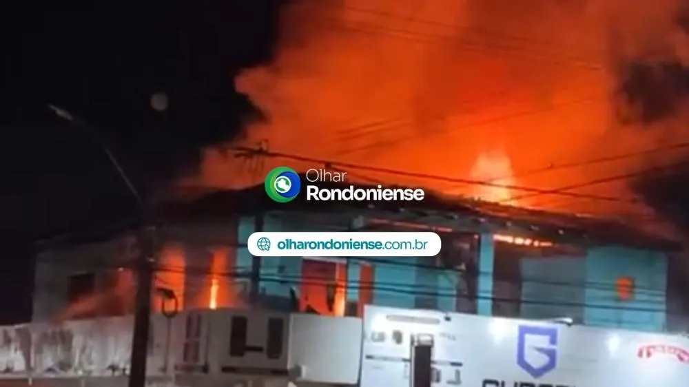 Incêndio de grande proporção destrói apartamentos de prédio em Porto Velho; cachorro morre carbonizado
