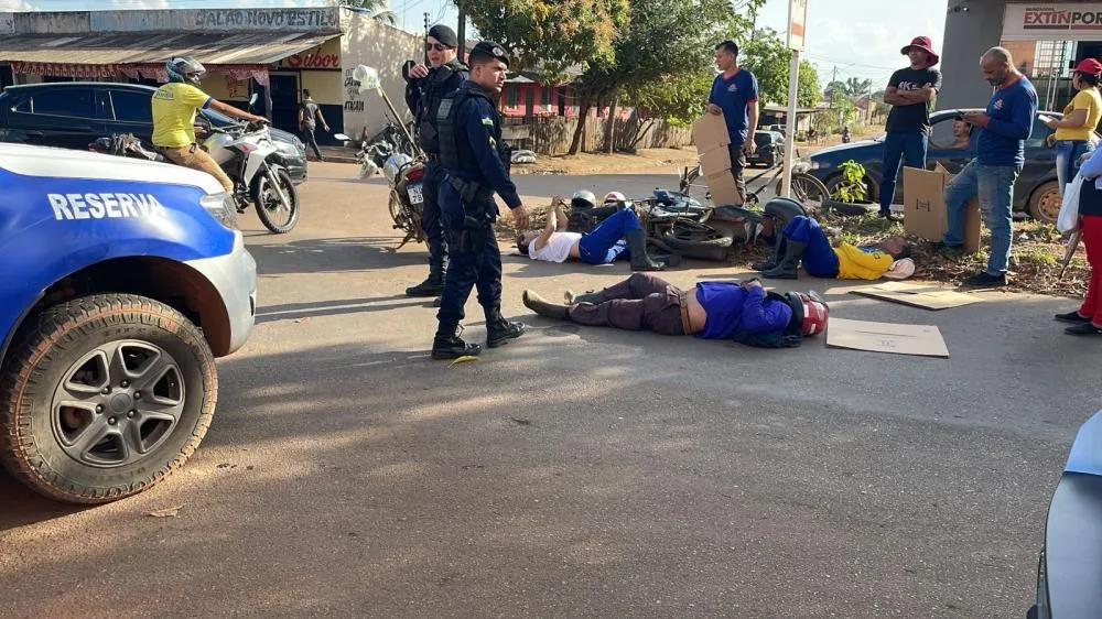 Árvores no canteiro central podem ter contribuído para acidente entre duas motos em Porto Velho