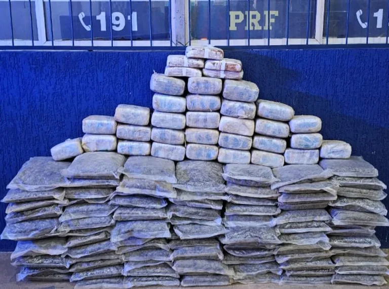 PRF em Rondônia apreende mais de 125 kg de drogas em Ariquemes